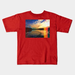 Retro Vintage Tumblr Landscape - Sky Reflection In Water Kids T-Shirt